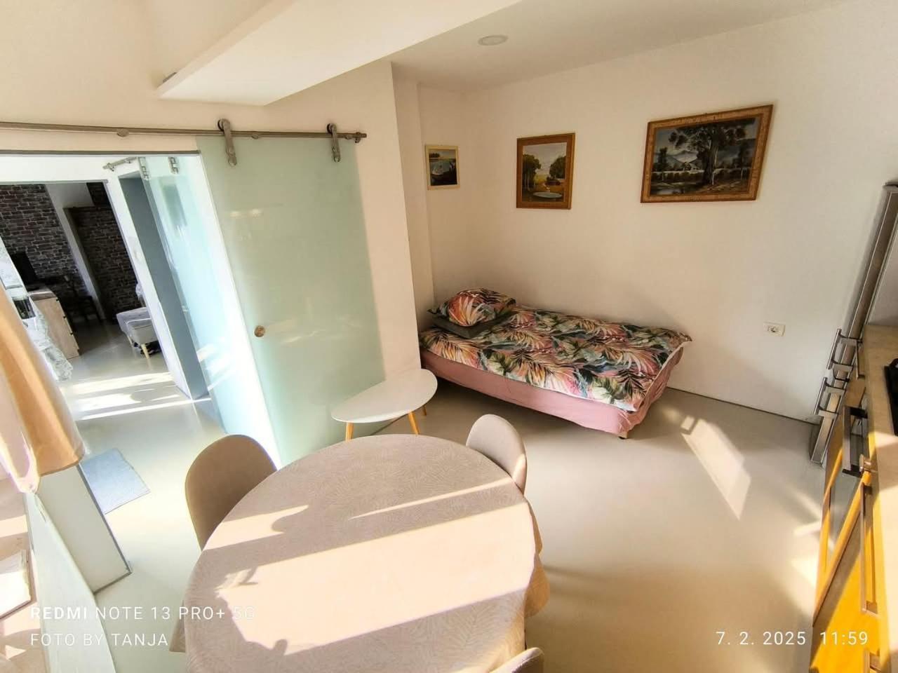 Apartma Rea Izola, Pergola & Terassa, Parking Værelse billede